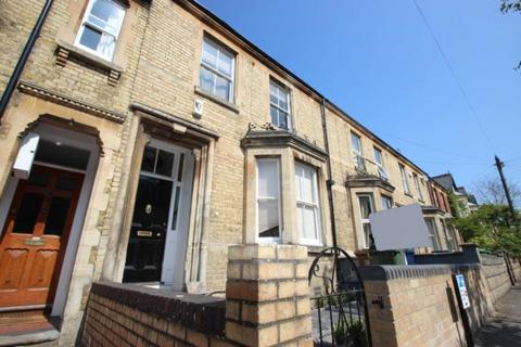 6 bedroom terraced house to rent, Southfield Road, East Oxford *HMO Property*