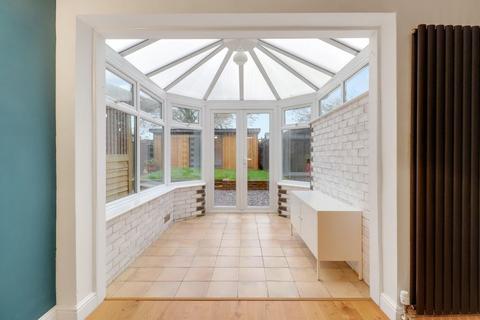 68 Rydes Hill Road, Guildford, GU2 9UG