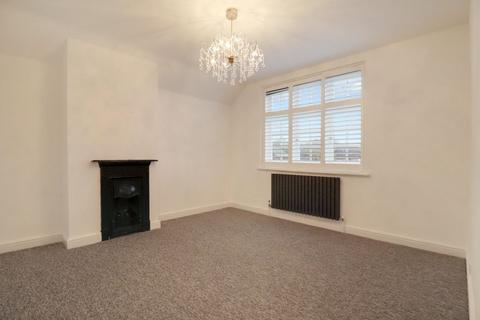 68 Rydes Hill Road, Guildford, GU2 9UG