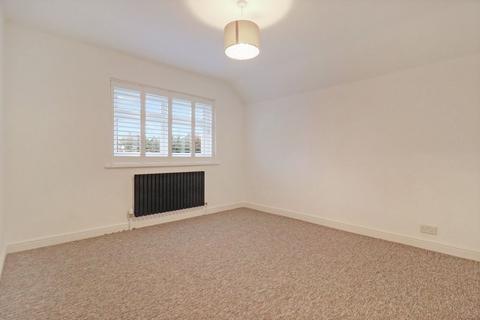 68 Rydes Hill Road, Guildford, GU2 9UG