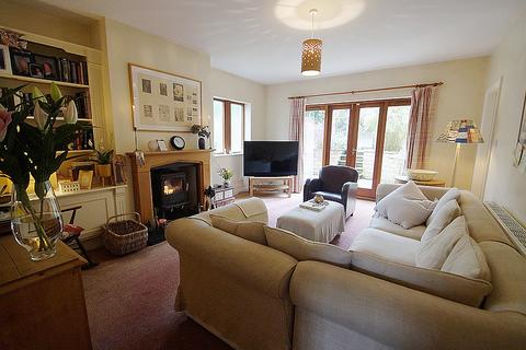 33a Springmeadow Lane, Uppermill, Oldham, OL3 6HW