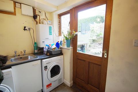33a Springmeadow Lane, Uppermill, Oldham, OL3 6HW