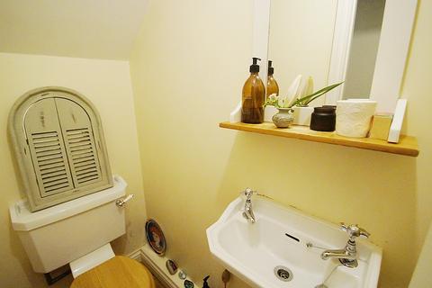 33a Springmeadow Lane, Uppermill, Oldham, OL3 6HW