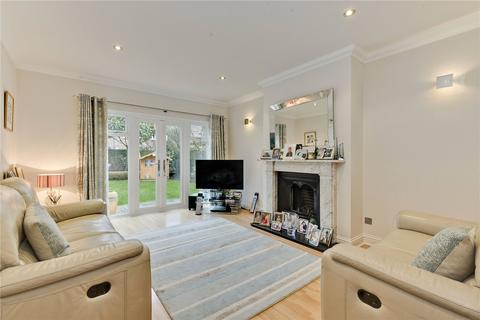 5 bedroom detached house to rent, Hayward Road, Thames Ditton, Surrey, KT7