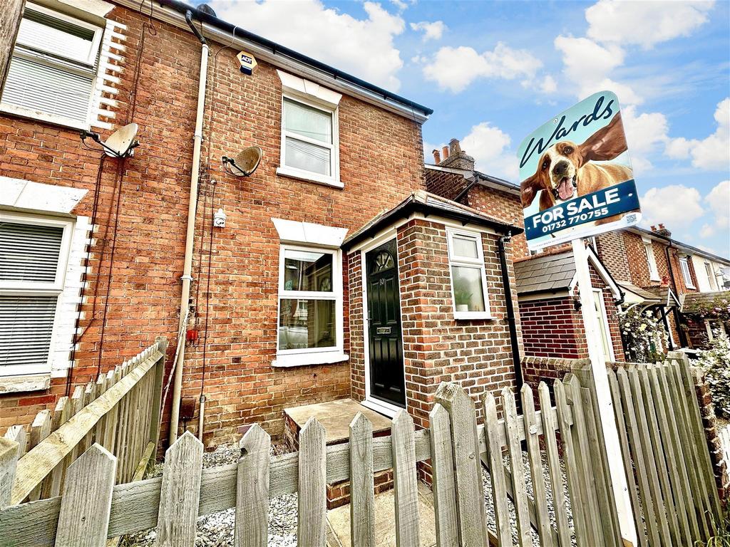 Lavender Hill, Tonbridge, Kent 3 bed end of terrace house for sale £