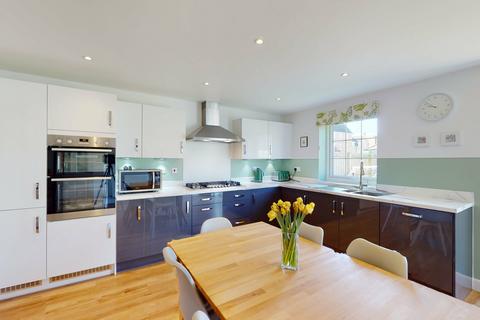 4 bedroom detached house to rent, Riverside Walk, Otley, West Yorkshire