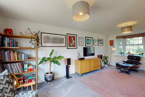 4 bedroom detached house to rent, Riverside Walk, Otley, West Yorkshire