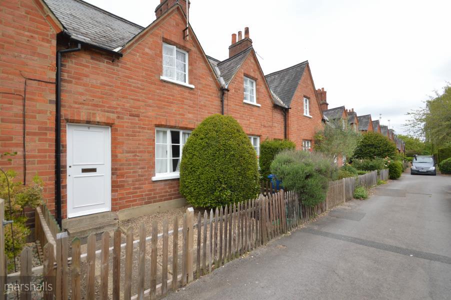 Prince Consort Cottages, Windsor 2 bed terraced house £1,450 pcm (£