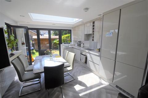 249 Westmacott Drive, Feltham, TW14 9XB