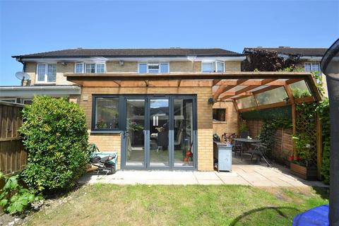 249 Westmacott Drive, Feltham, TW14 9XB