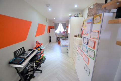 249 Westmacott Drive, Feltham, TW14 9XB