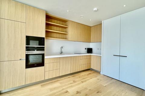 2 bedroom apartment to rent, Holmby House, London SW11