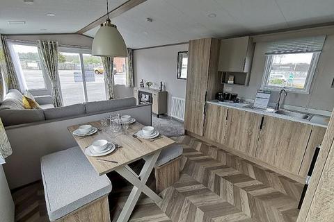 2 bedroom lodge for sale, Castle Howard Lakeside Holiday Park, , Coneysthorpe YO60