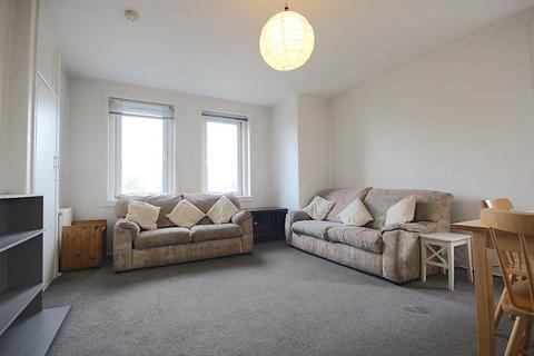 3 bedroom flat to rent, Gorgie Road, Gorgie, Edinburgh, EH11