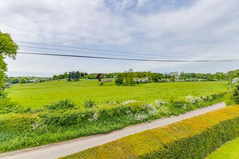 4 bedroom detached house for sale, Walkern Road, Watton At Stone, Hertford, Hertfordshire, SG14