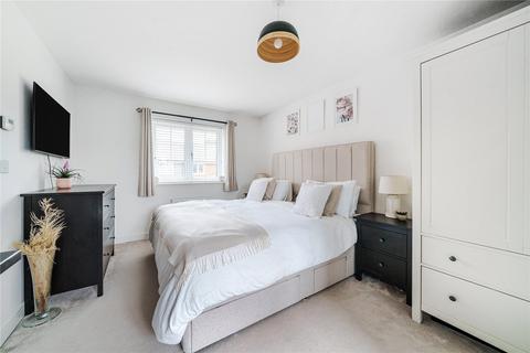 10 Cascade Way, Farnham, GU9 7GQ