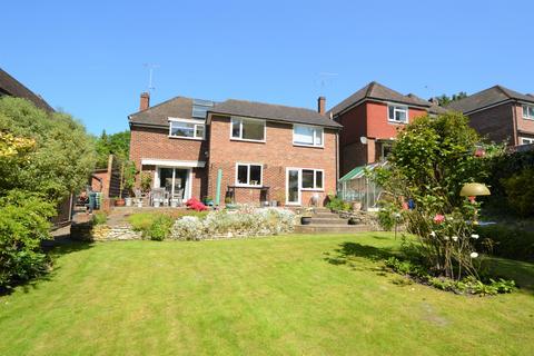 42 Ridgeway Close, Lightwater, GU18 5XX