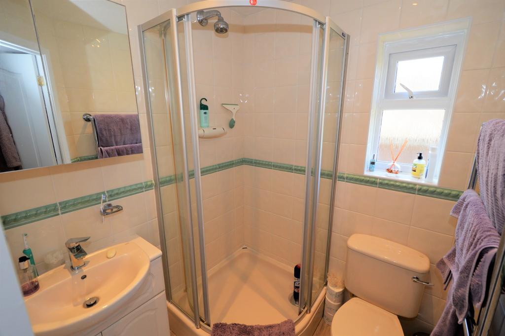 Ensuite shower room