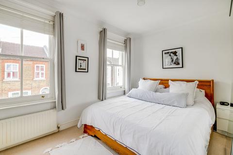52 Warwick Road, Twickenham, TW2 6SW