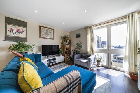 2 bedroom apartment to rent, Garden Road,  Richmond,  TW9