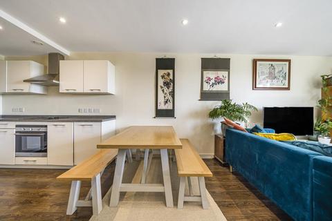 2 bedroom apartment to rent, Garden Road,  Richmond,  TW9