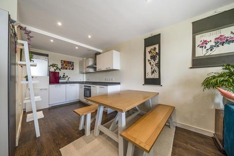 2 bedroom apartment to rent, Garden Road,  Richmond,  TW9