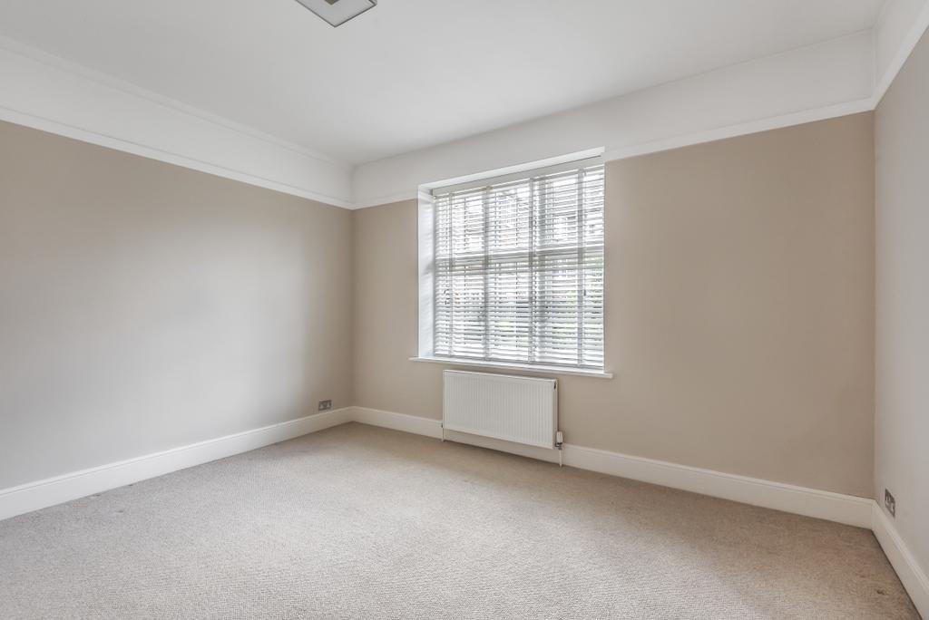 St. James' Court (7)