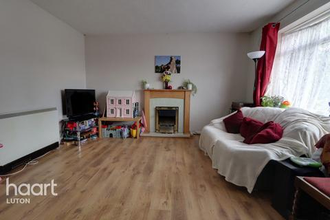 undefined, Gregories Close, Luton