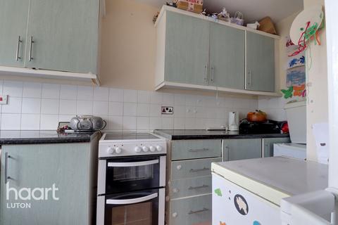 undefined, Gregories Close, Luton