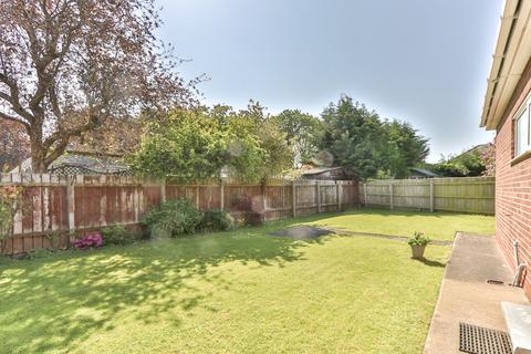 2 bedroom detached bungalow for sale, Cave Crescent, Cottingham,  HU16 5LA