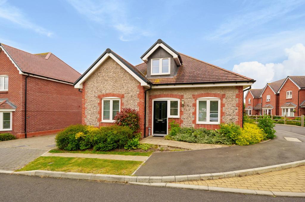 Rosings Grove, Medstead, Alton, Hampshire, GU34 3 bed detached house