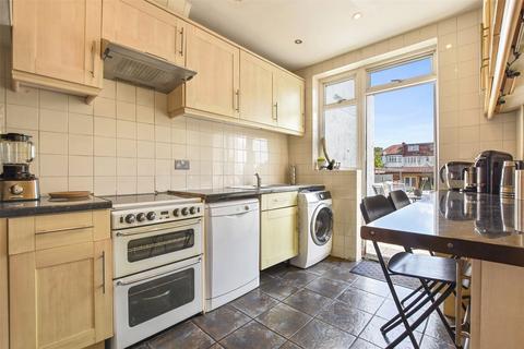 5 bedroom semi-detached house for sale, Osidge Lane, London, N14