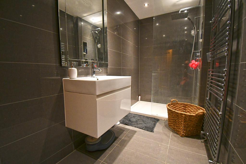 En Suite Shower Room