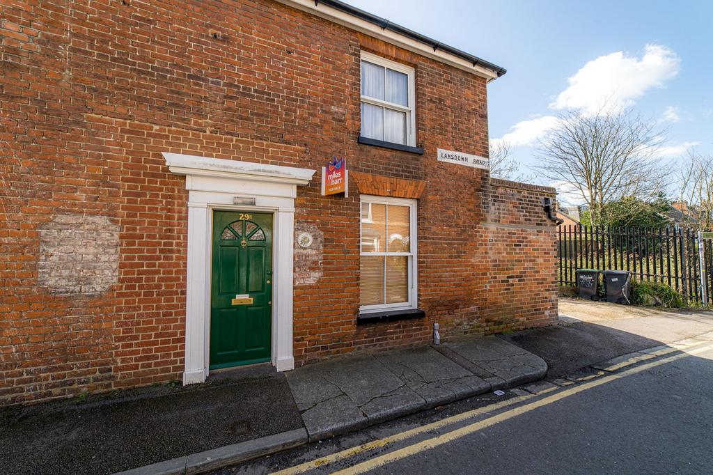 Lansdown Road, Canterbury, CT1 2 bed semidetached house for sale £