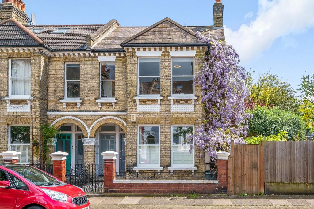 Nevis Road, Balham 3 bed for sale £850,000