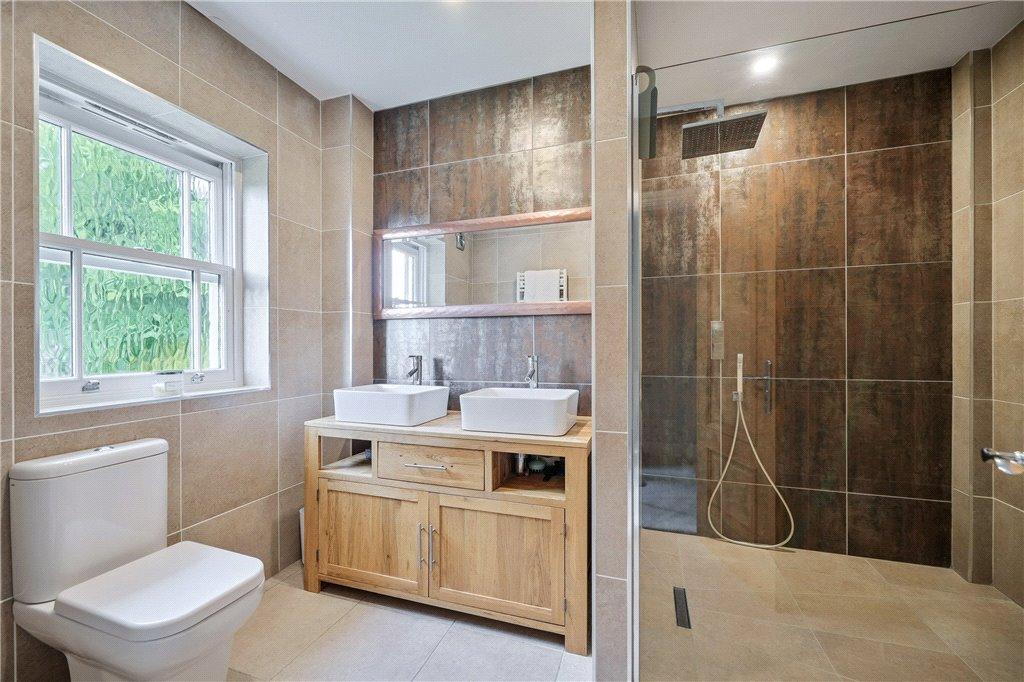 Ensuite