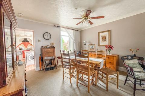 17 Bryn Road, Pontarddulais, Swansea, SA4 8TQ