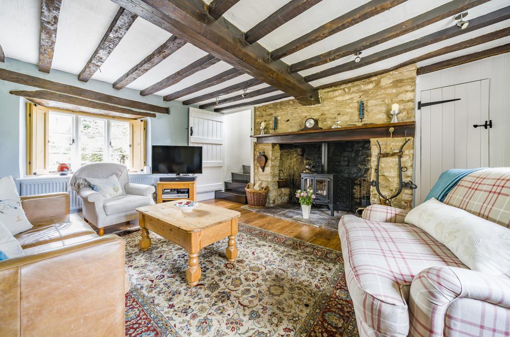 The Street, Castle Eaton, Wiltshire, SN6 3 bed detached house for sale