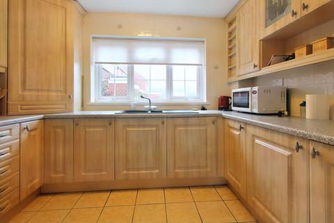 1 bedroom maisonette for sale, Cook Close, Knowle, B93