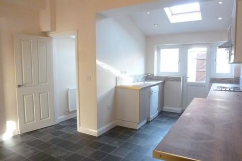 3 bedroom terraced house to rent - Elgin Street, Halliwell, Bolton, BL1 3ET