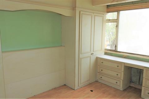 85 Boscombe Road, Worcester Park, KT4 8PJ