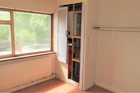 85 Boscombe Road, Worcester Park, KT4 8PJ