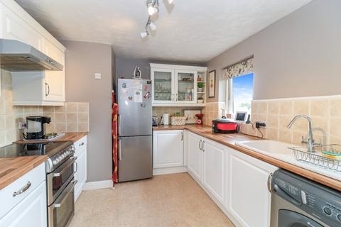 1 bedroom flat for sale, The Cloisters, Kings Langley, Herts, WD4