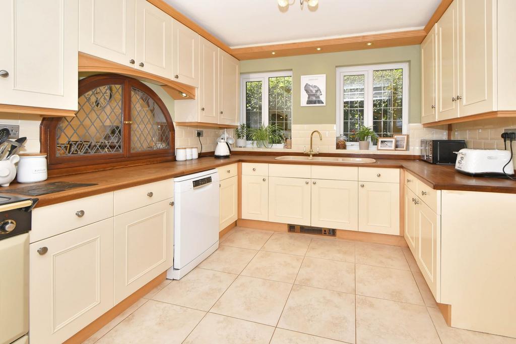 Dining kitchen