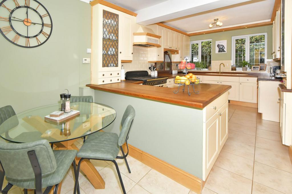 Dining kitchen