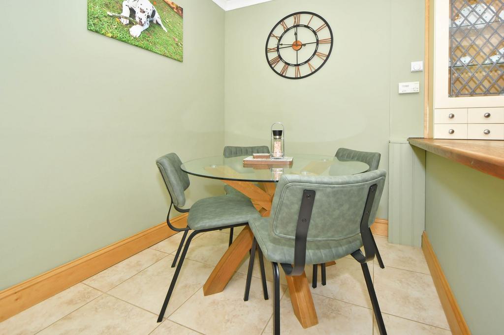 Dining kitchen