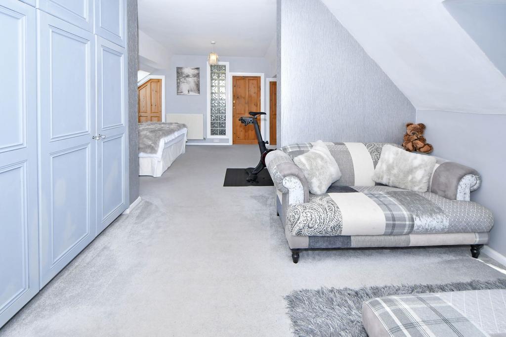 Master suite of bedroom, dressing room &amp; en-suite