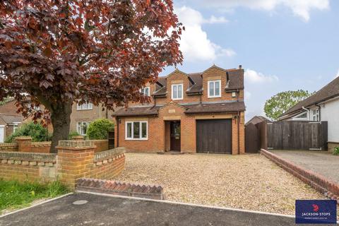 4 bedroom detached house for sale, Leighton Road, Toddington, Dunstable, Bedfordshire, LU5