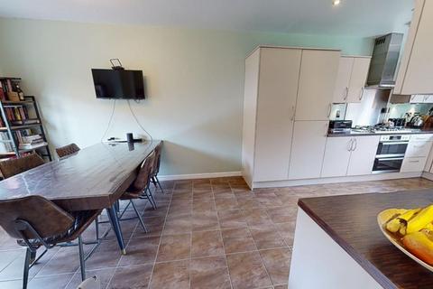 11 Bronte Close, Northampton, NN5 4WG