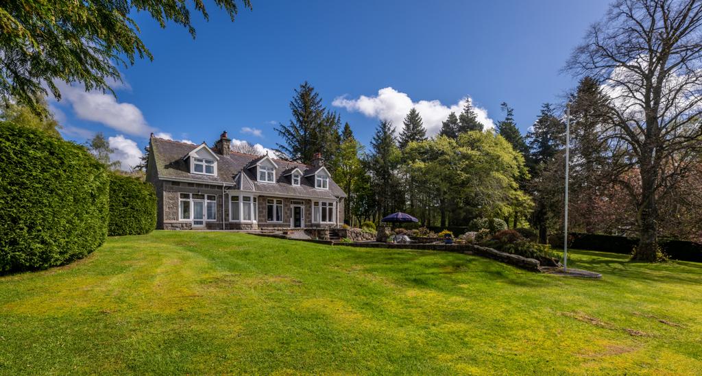 Heatherlea, Auchmacoy Road, Torphins, Banchory, Kincardineshire, AB31 6